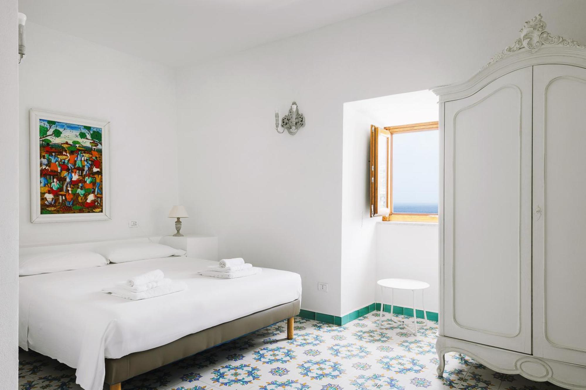 Hotel Torre Dei Borboni ポンツァ エクステリア 写真